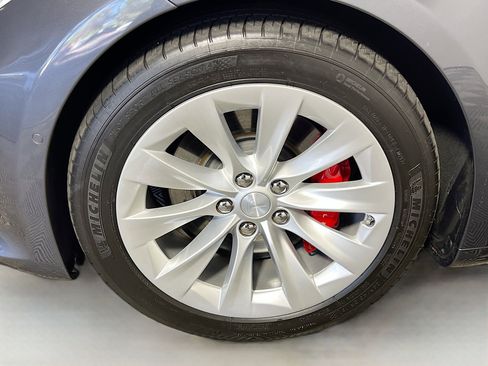 Used 2019 Tesla Model S Performance image 14