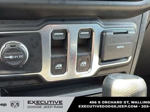 Used 2023 Jeep Wrangler Sport AWD/4WD image 23