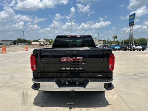 Used 2025 GMC Sierra 1500 SLT RWD image 4