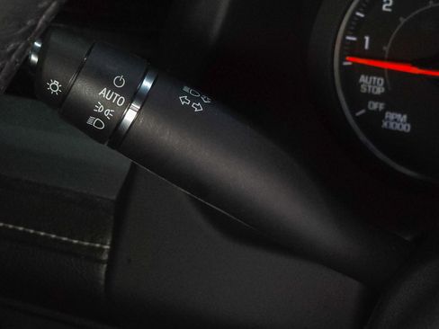 Used 2020 GMC Acadia SLE image 23