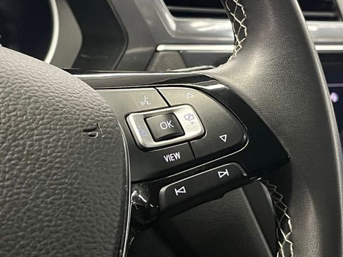 Certified 2021 Volkswagen Tiguan SE w/ Panoramic Sunroof Package image 28