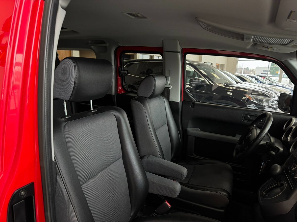 Used 2005 Honda Element EX image 16