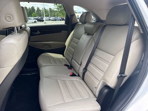 Used 2017 Kia Sorento EX w/ EX Premium Package FWD image 31