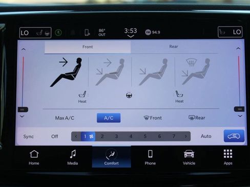 Used 2024 Chrysler Pacifica Touring-L FWD image 24