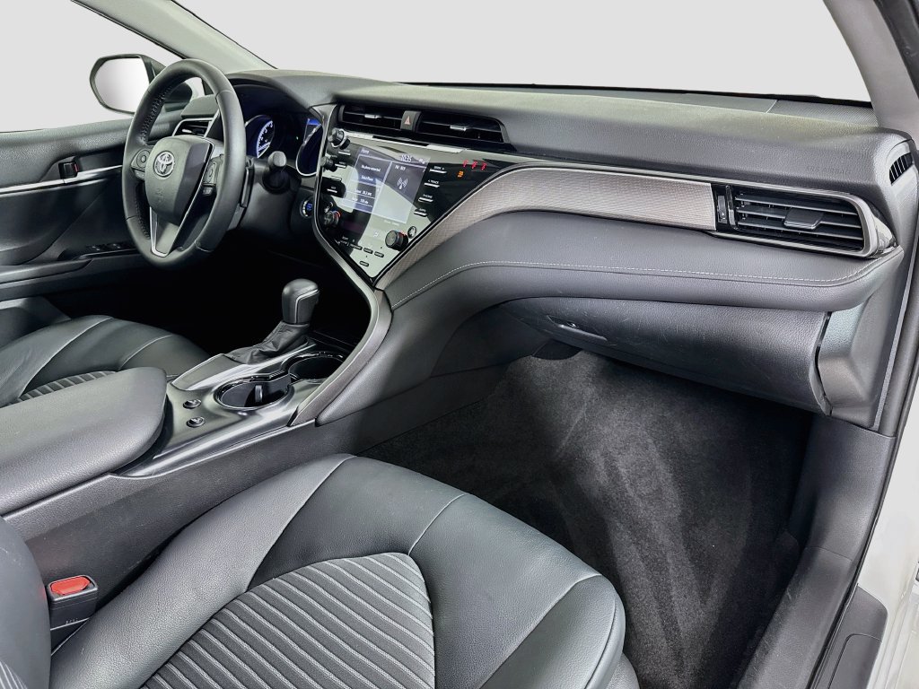 Used 2020 Toyota Camry SE w/ Audio Package FWD image 30