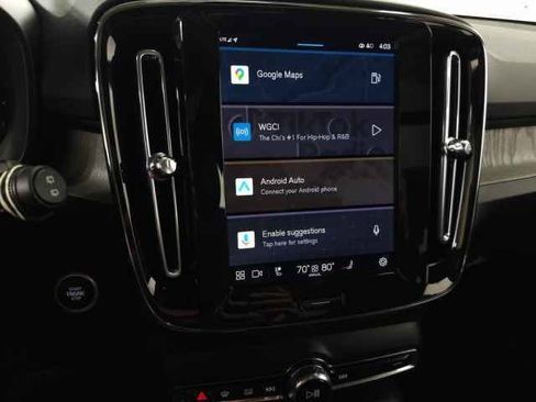 Certified 2025 Volvo XC40 B5 Core image 24