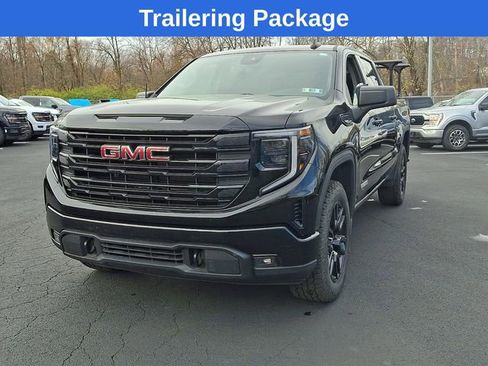 Used 2023 GMC Sierra 1500 Elevation AWD/4WD image 7