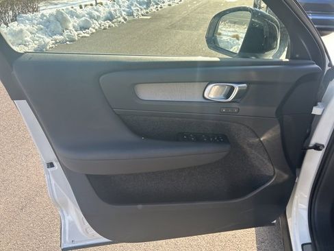 Certified 2025 Volvo XC40 B5 Plus image 16