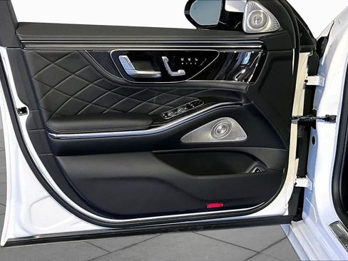 New 2027 Mercedes-Benz S 580 4MATIC Sedan image 11