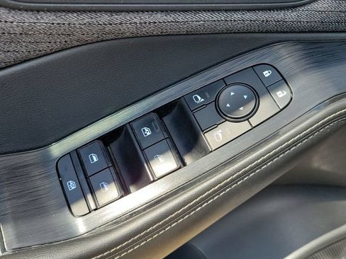 Used 2021 Nissan Rogue S FWD image 9