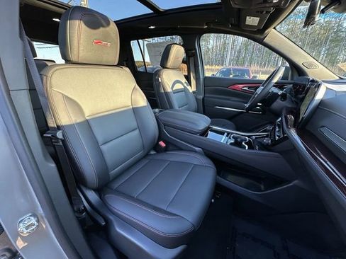 Used 2025 Chevrolet Traverse Z71 w/ Enhanced Driving Package image 29