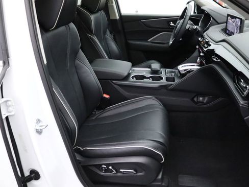 Used 2023 Acura MDX SH-AWD w/ Advance Package image 16