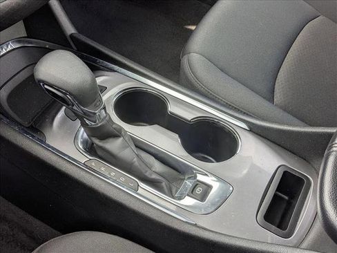 Used 2023 Chevrolet Malibu LT image 14