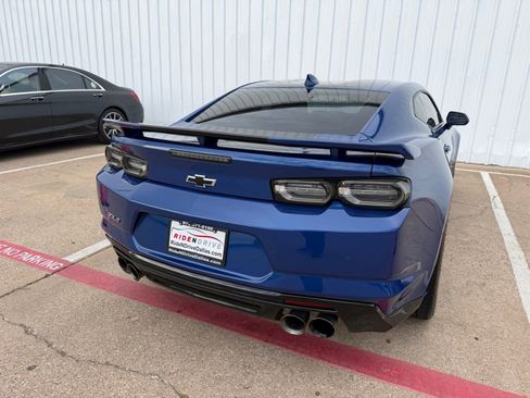 Used 2019 Chevrolet Camaro ZL1 RWD image 6