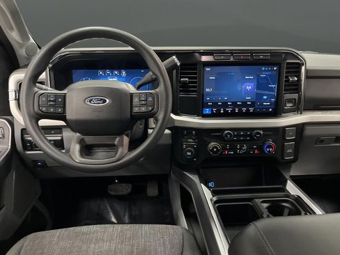 Used 2024 Ford F250 XLT w/ XLT Premium Package image 5