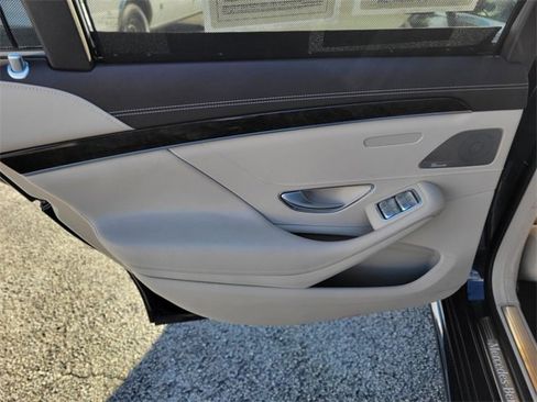 Used 2020 Mercedes-Benz S 560 Sedan image 13