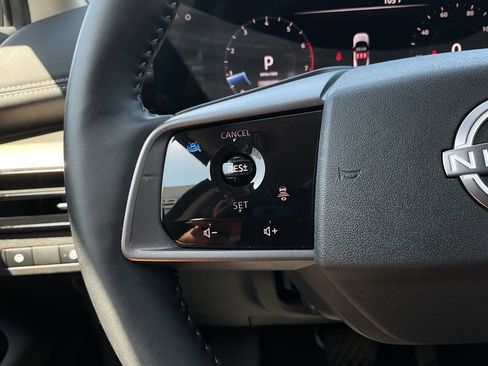 Certified 2025 Nissan Murano SL w/ Cargo Package AWD/4WD image 30