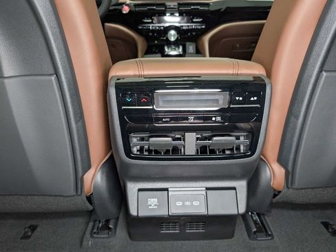 Certified 2025 Acura MDX SH-AWD w/ Technology Package image 22