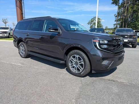 New 2026 Ford Expedition Max Active AWD/4WD image 2