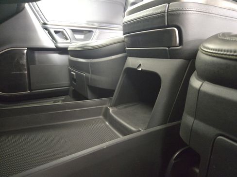 Used 2022 Rivian R1T Launch Edition image 31