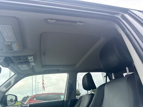 Used 2018 Toyota 4Runner SR5 Premium AWD/4WD image 8