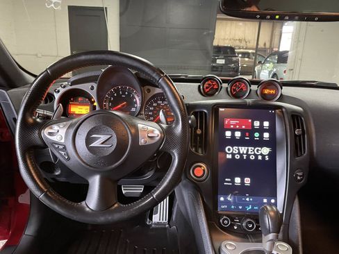 Used 2014 Nissan 370Z Touring w/ Sport Package RWD image 16