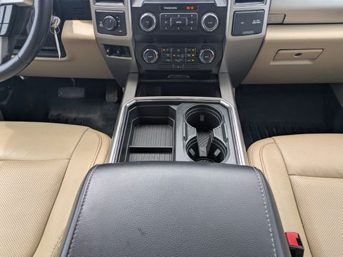 Used 2020 Ford F250 Lariat w/ Tremor Off-Road Package AWD/4WD image 19