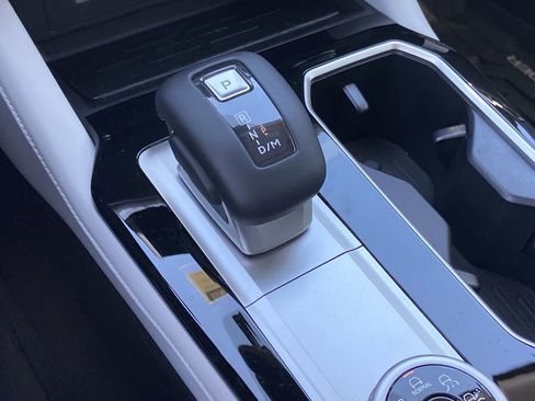 New 2026 Mitsubishi Outlander SE FWD image 12
