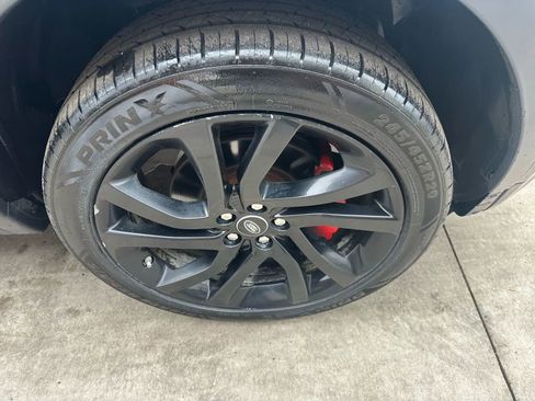 Used 2017 Land Rover Discovery Sport HSE Luxury image 6