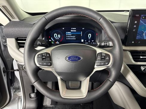 New 2026 Ford Explorer Active w/ Active Comfort Package RWD image 17