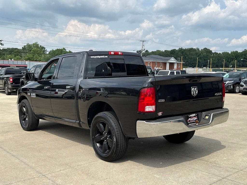 Used 2017 RAM 1500 Classic SLT AWD/4WD image 4