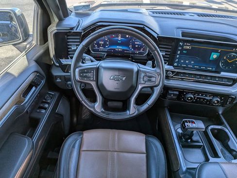 Used 2023 Chevrolet Silverado 1500 High Country image 17