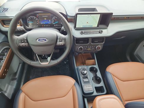 Used 2023 Ford Maverick Lariat w/ Lariat Luxury Package AWD/4WD image 12