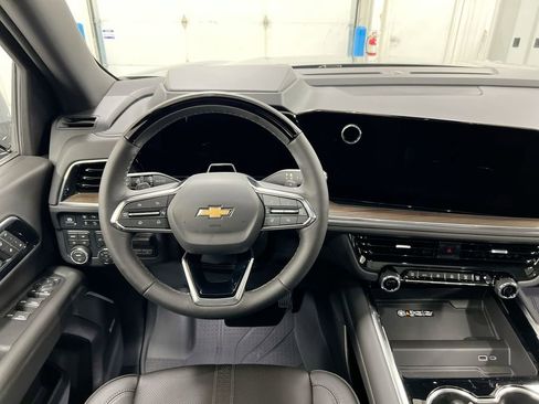 New 2026 Chevrolet Suburban High Country AWD/4WD image 11