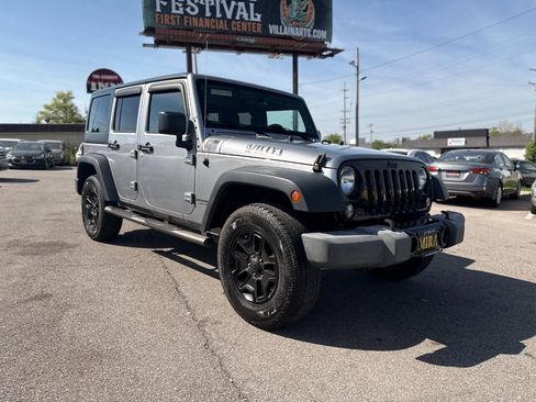 Used 2015 Jeep Wrangler Unlimited Sport AWD/4WD image 44