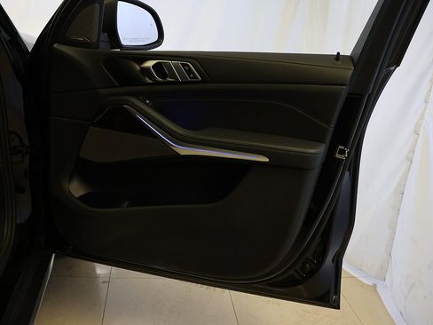 Used 2024 BMW X5 xDrive40i w/ Premium Package AWD/4WD image 36