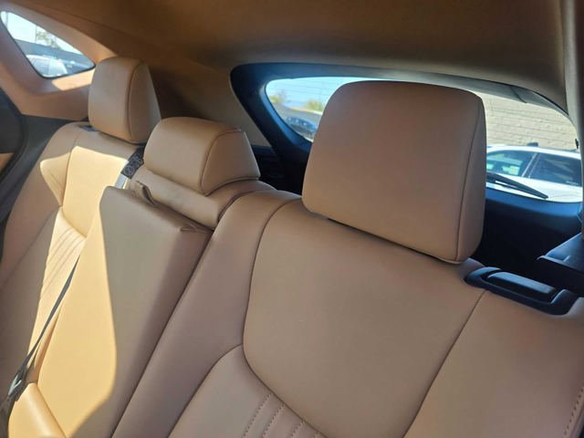 Used 2025 Lexus NX 250 FWD w/ Accessory Package (2T) image 18
