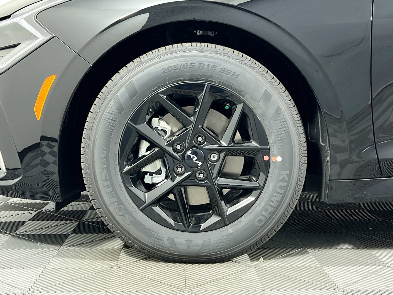 New 2026 Kia K5 LXS FWD image 12