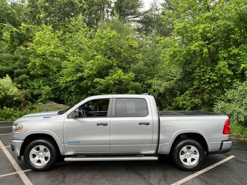 Used 2025 RAM 1500 Big Horn AWD/4WD image 2