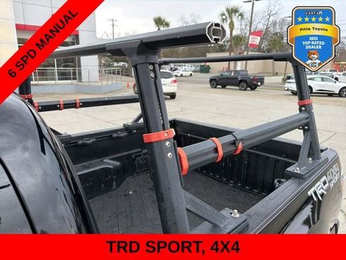 Used 2022 Toyota Tacoma TRD Sport w/ TRD Premium Sport Package image 10