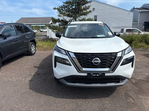 Used 2023 Nissan Rogue S AWD/4WD image 4