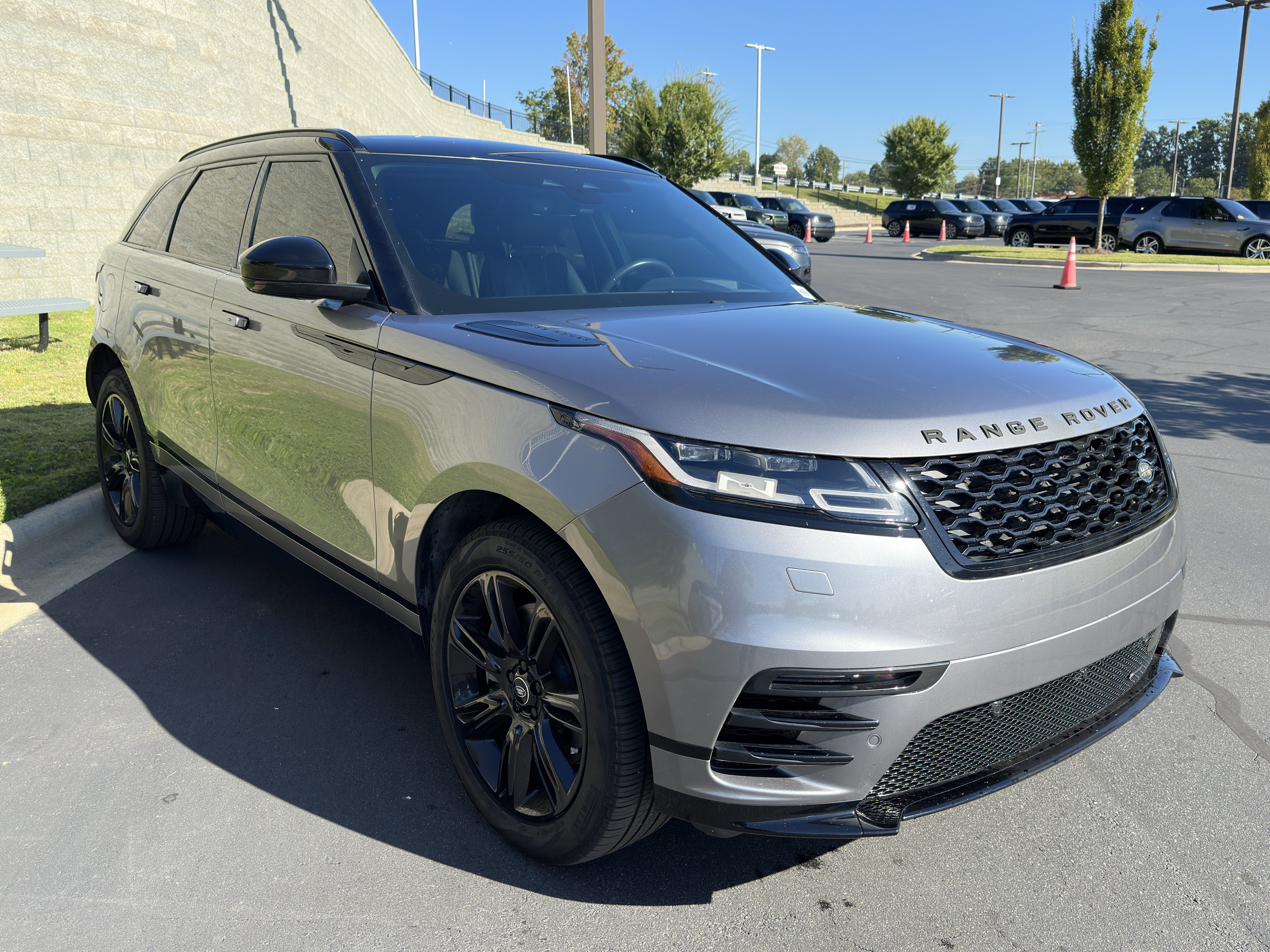 Used 2023 Land Rover Range Rover Velar R-Dynamic S AWD/4WD image 10