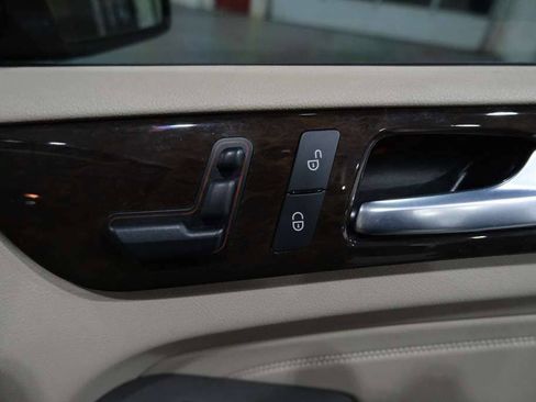 Used 2013 Mercedes-Benz ML 350 4MATIC image 35