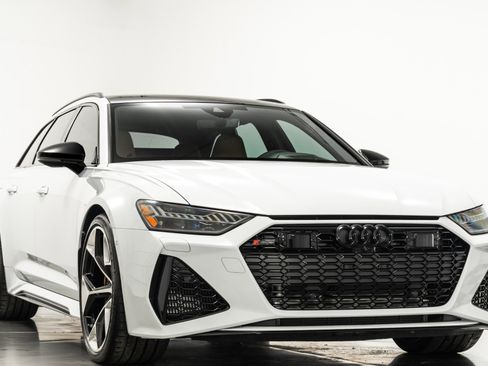 Used 2025 Audi RS 6 performance image 3