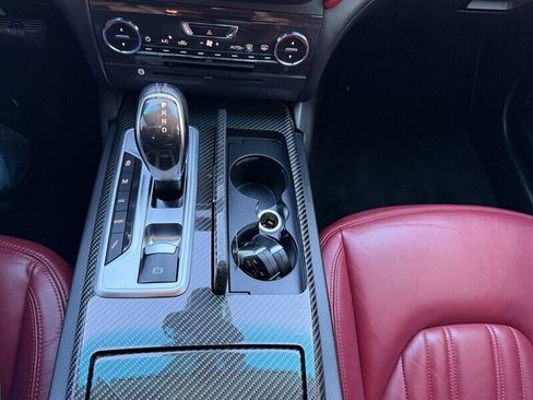 Used 2015 Maserati Ghibli image 33