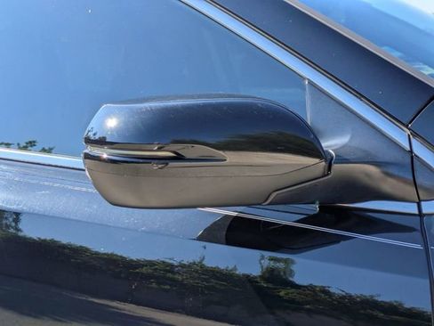Used 2018 Honda CR-V Touring image 12