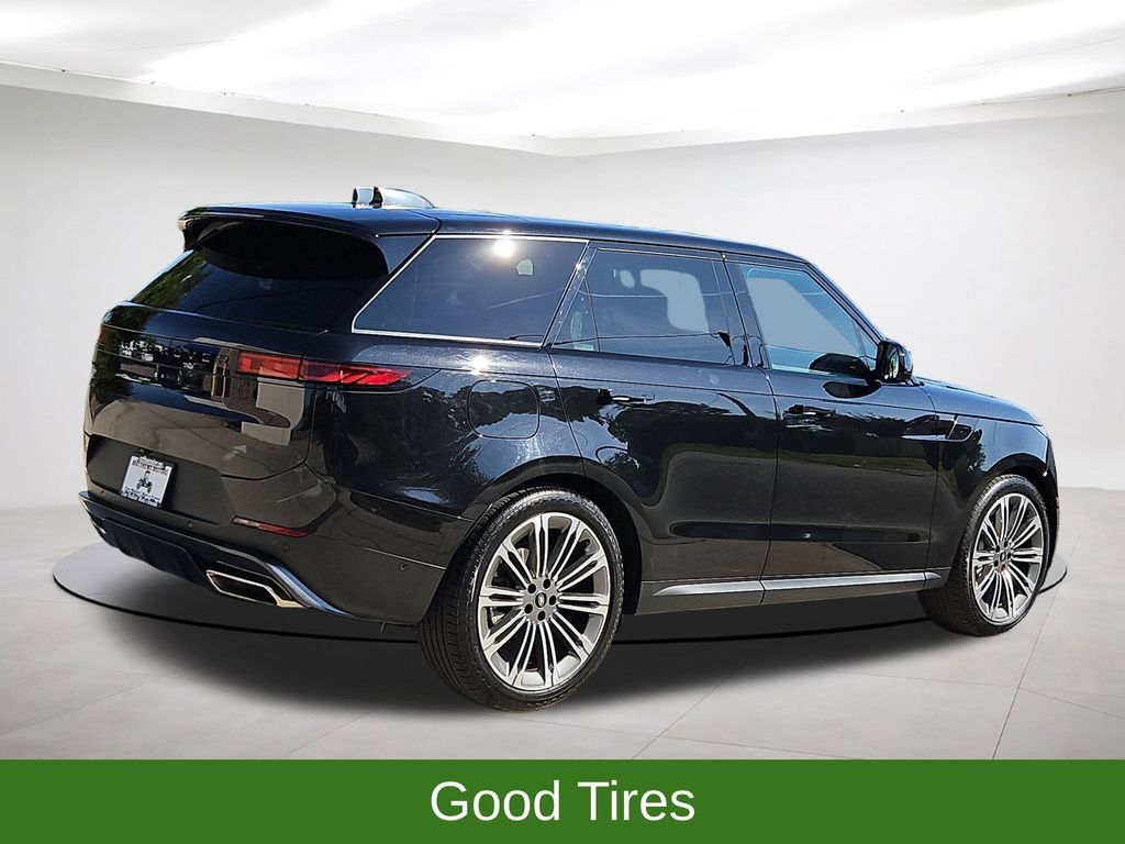 Used 2024 Land Rover Range Rover Sport SE AWD/4WD image 7