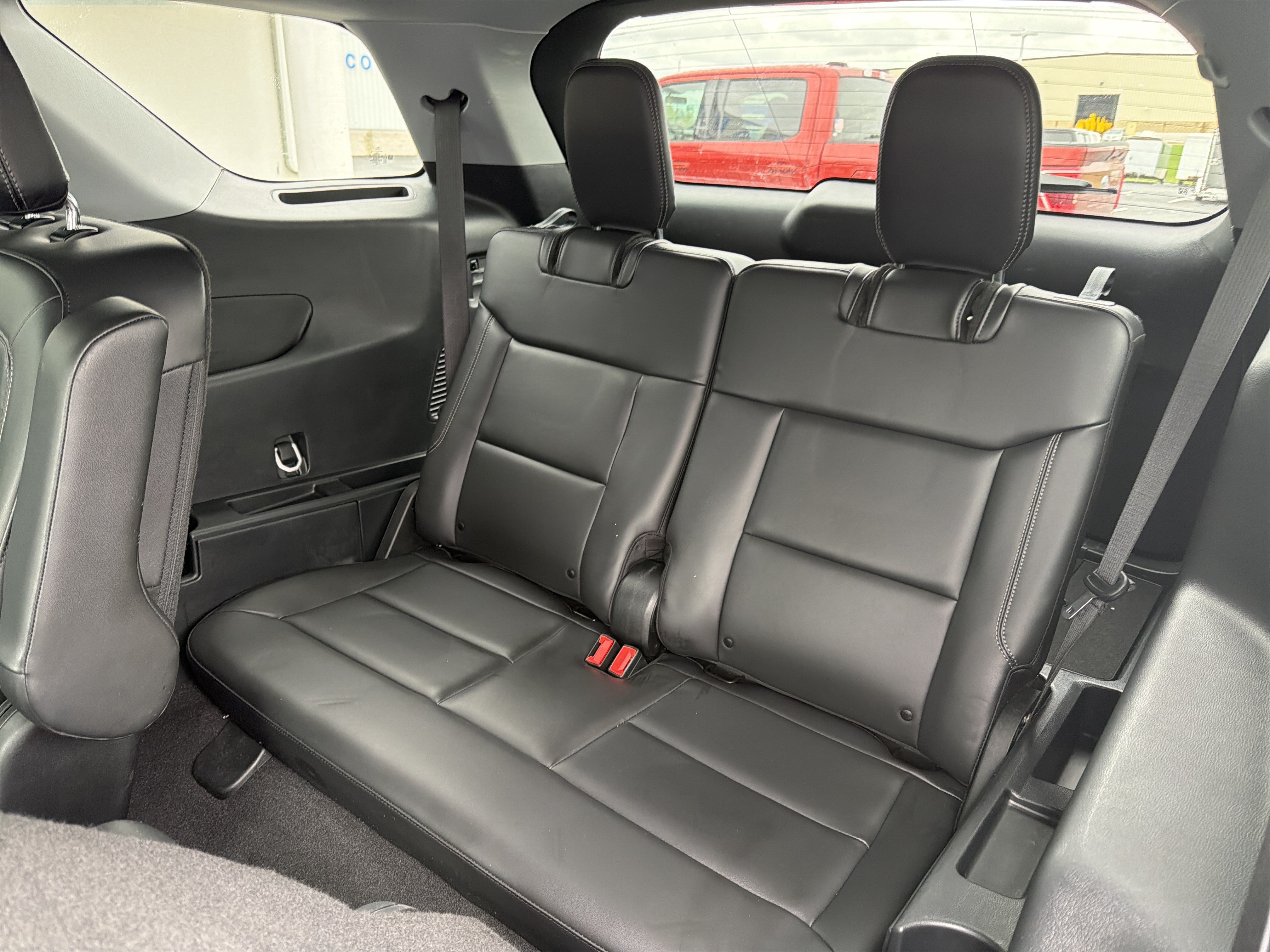 Used 2024 Ford Explorer XLT w/ Equipment Group 202A AWD/4WD image 25