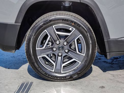 New 2026 Jeep Cherokee Laredo AWD/4WD image 12