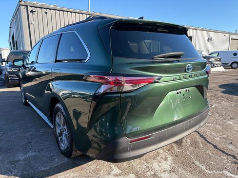 Used 2022 Toyota Sienna LE image 13